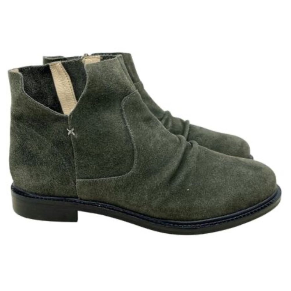 Kelsi Dagger BROOKLYN LATCH GREY Suede Ankle Boots SIZE 11 NWOB